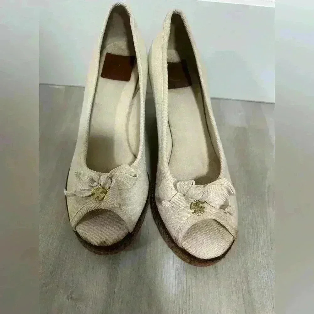 Tory Burch Espadrille Wedge Peep Toe Heels Cream Bow Logo Size 7.5